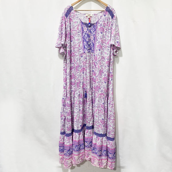 Aveology by City Chic White & Pink Floral Print V-Neck Maxi Dress UK 30/32