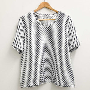 Lily Ella Top UK 24 White Navy Waffle Textured Short Sleeve Boxy 