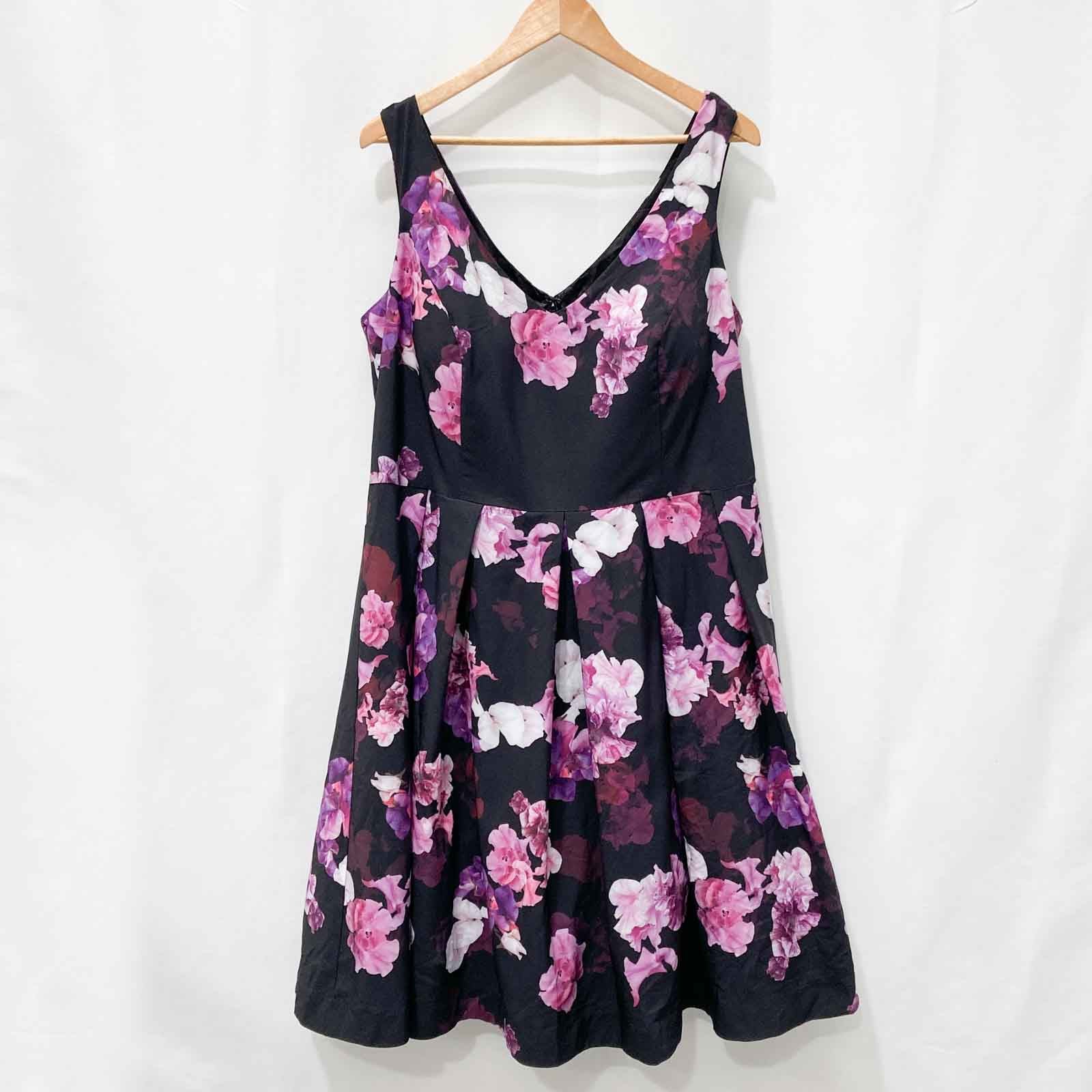 City chic black hot sale floral dress